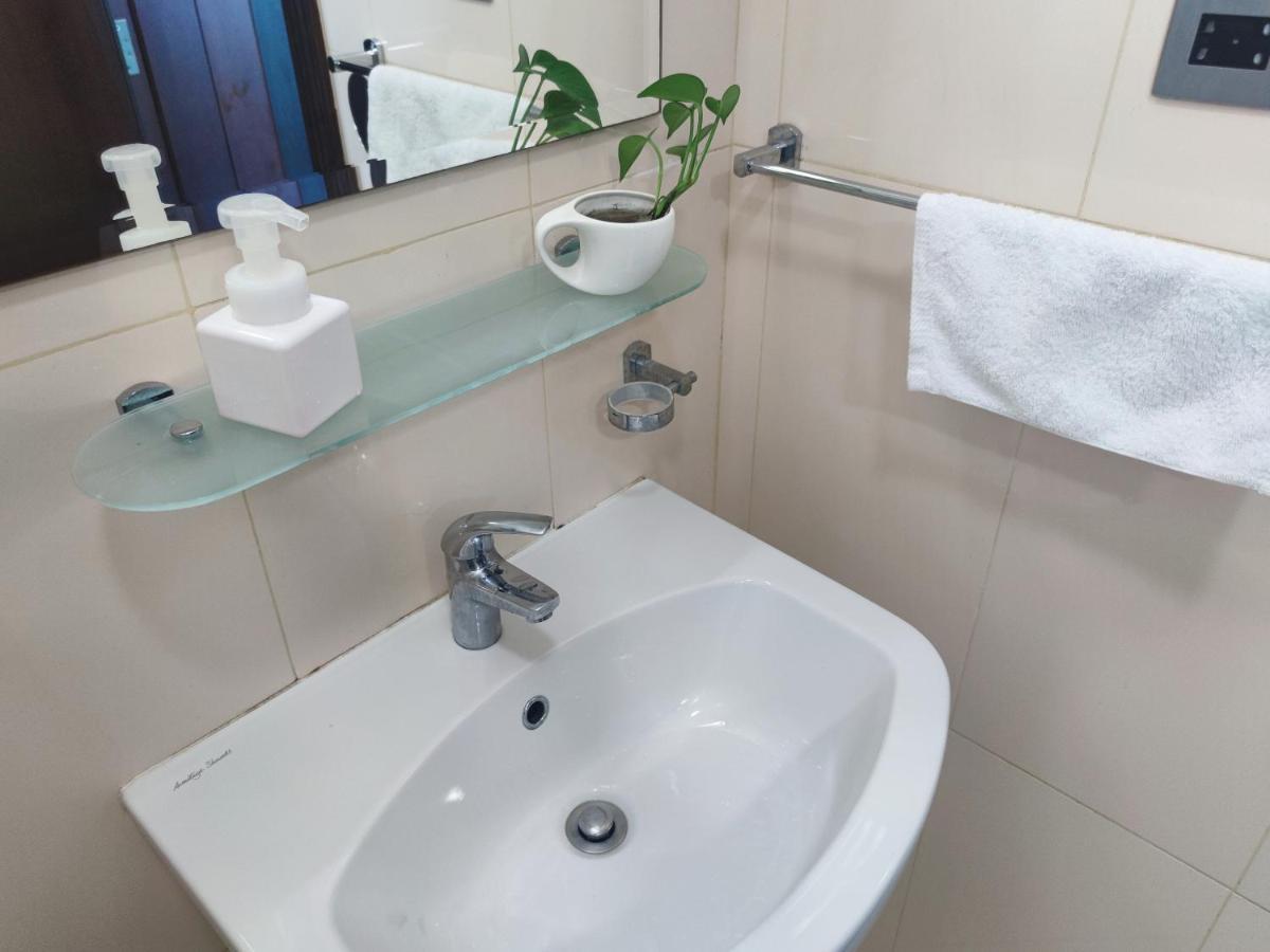 Abu Dhabi Cozy Mangrove View, Seaview 1 Bedroom 1 Partition Apartment Not Hotel Zewnętrze zdjęcie